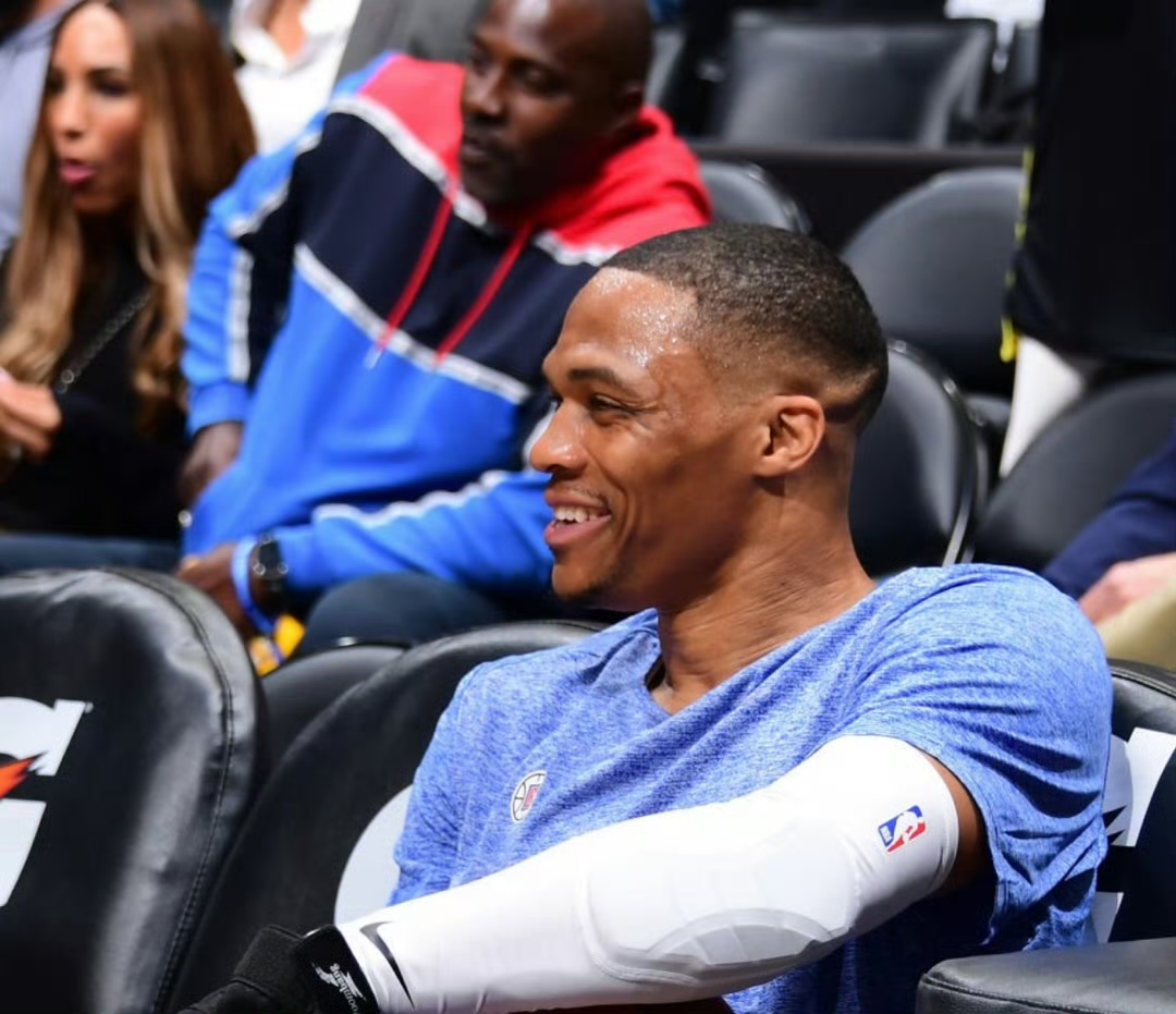 里程碑夜费城76人门线救险，欧超杯冲刺阶段刷纪录，更衣室稳定，团队化学反应显著的简单介绍-开云体育网址